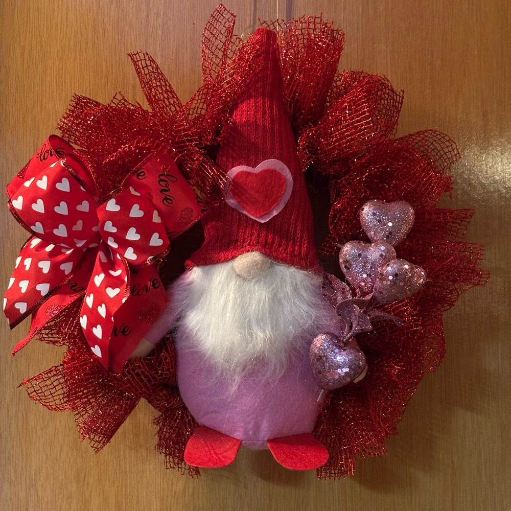 Red Holiday Gnome Wreath